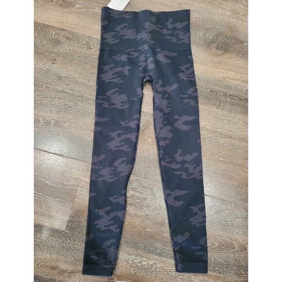 Spanx Camo Women's XS Leggings Black Active Workout‎ Wear #P2 - Picture 2 of 4